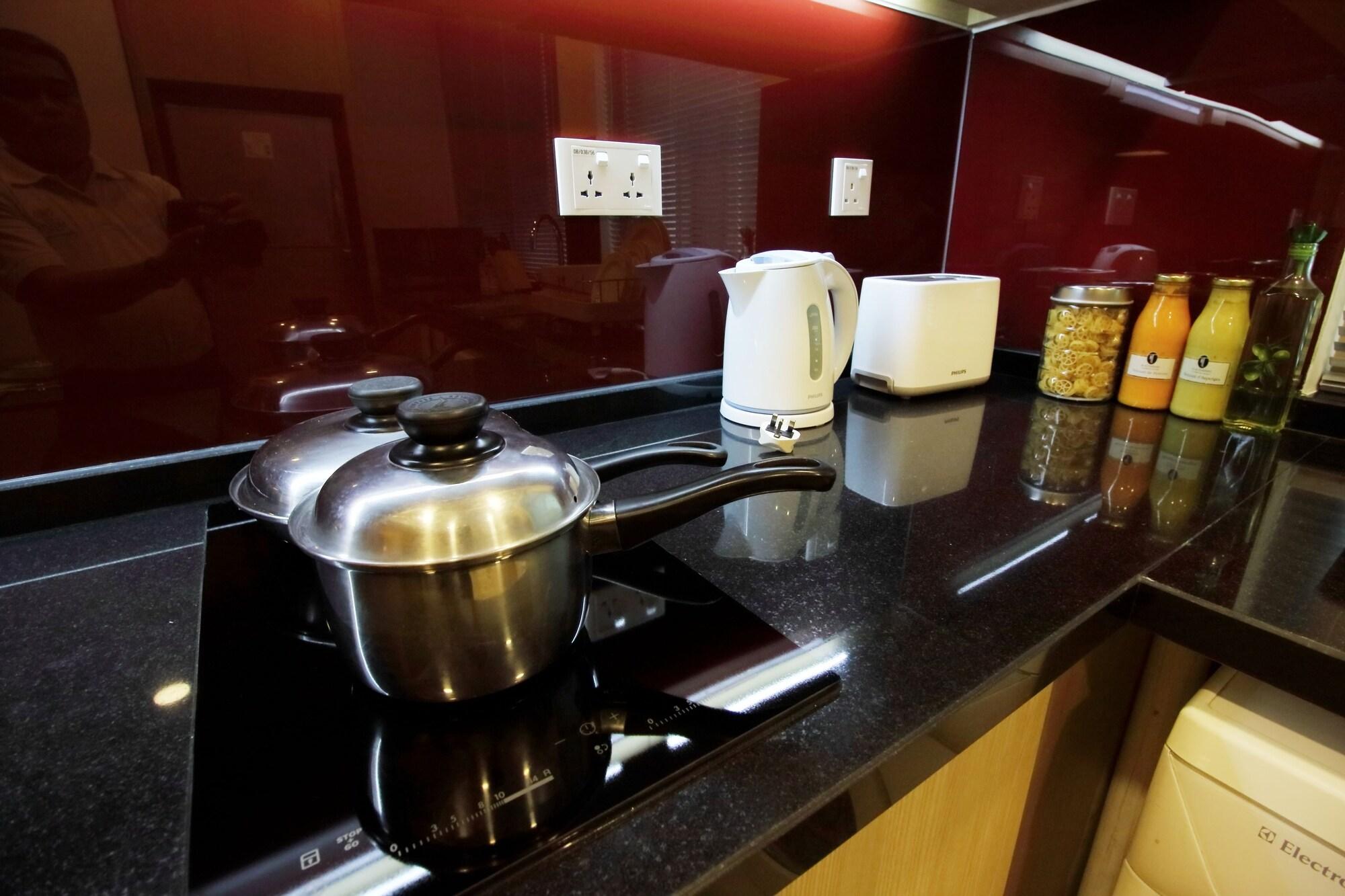 Somerset Hô Chi Minh-Ville Extérieur photo A modern kitchen