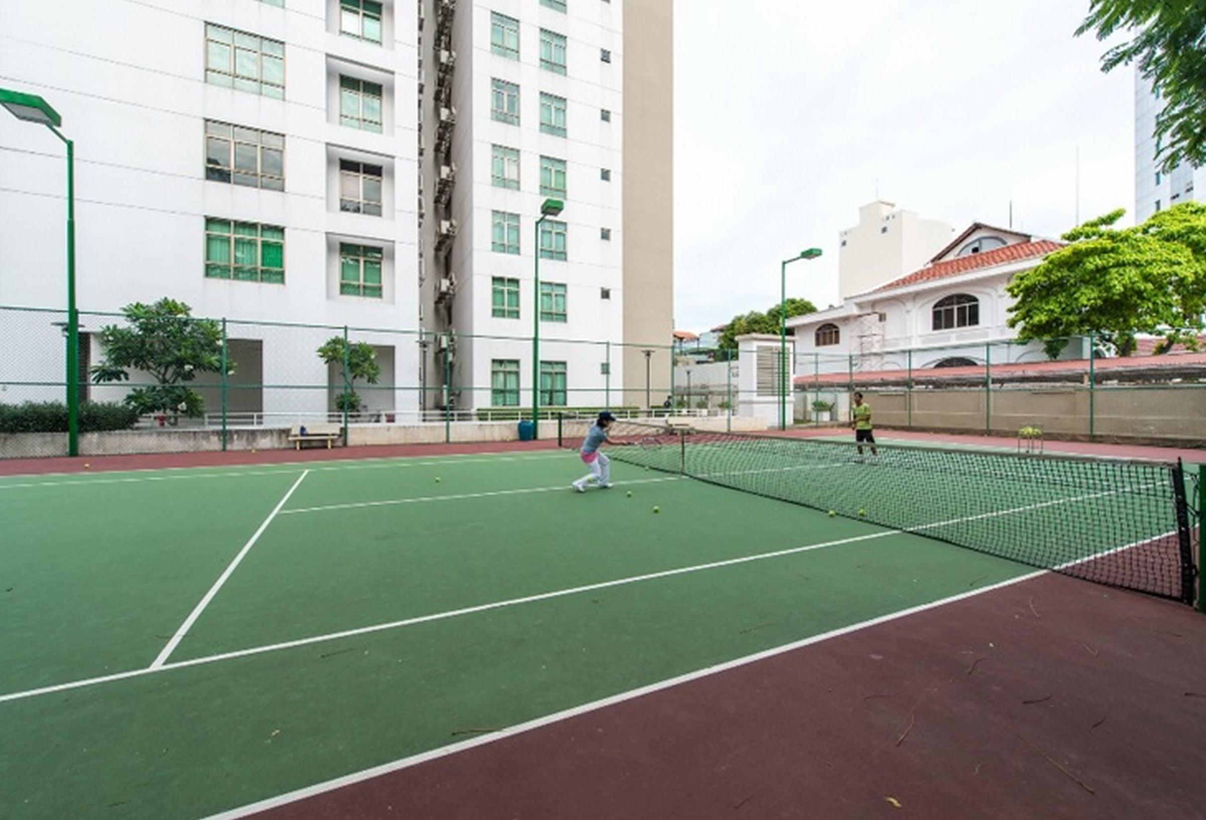 Somerset Hô Chi Minh-Ville Extérieur photo Tennis court